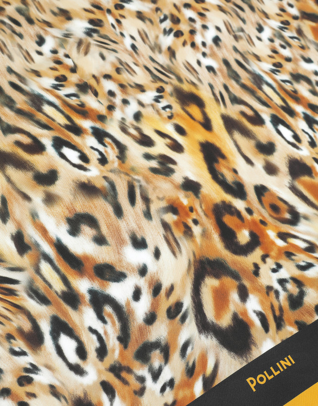 Silk scarf with animal print Photo 3