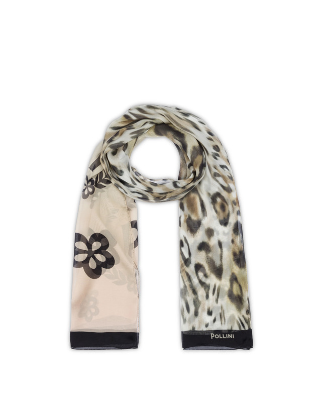 Silk stole with animal print Photo 2