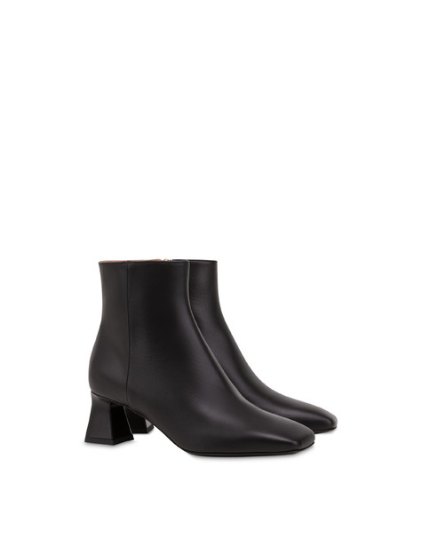 Nina Nappa Leather Boots Black