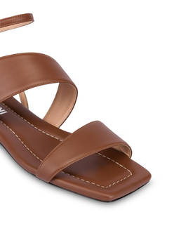 Windy flat sandals in calfskin Photo 4