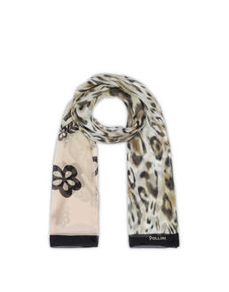 Silk stole with animal print Photo 4